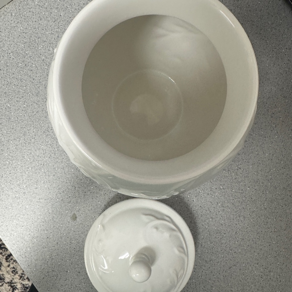 Lenox “Opal Innocence Carved” Kitchen Canisters – Set of 2 - Picture 10 of 12
